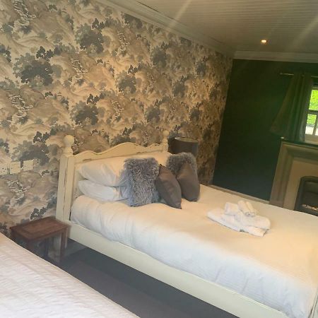 Cresswell Arms Hotel Malton Bagian luar foto