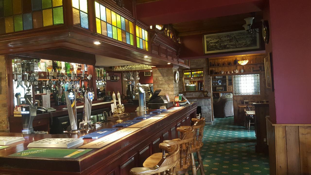 Cresswell Arms Hotel Malton Bagian luar foto