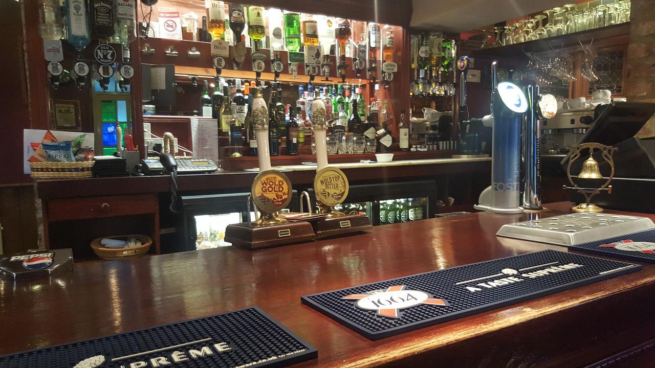 Cresswell Arms Hotel Malton Bagian luar foto