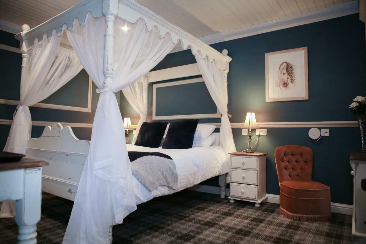 Cresswell Arms Hotel Malton Bagian luar foto